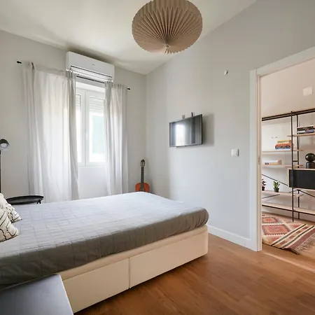 Апартаменты Modern 2 Bed In Campolide Near Amoreiras *